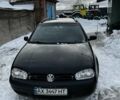 Черный Фольксваген Гольф, объемом двигателя 1.6 л и пробегом 298 тыс. км за 4000 $, фото 1 на Automoto.ua