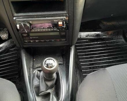 Черный Фольксваген Гольф, объемом двигателя 1.6 л и пробегом 190 тыс. км за 4200 $, фото 8 на Automoto.ua