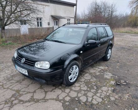 Черный Фольксваген Гольф, объемом двигателя 1.6 л и пробегом 245 тыс. км за 3950 $, фото 1 на Automoto.ua