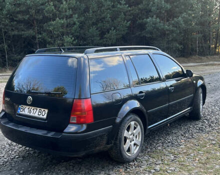 Черный Фольксваген Гольф, объемом двигателя 1.39 л и пробегом 244 тыс. км за 4000 $, фото 3 на Automoto.ua