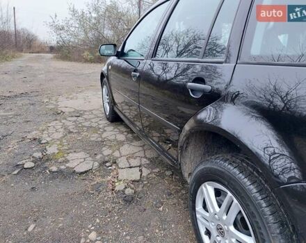 Черный Фольксваген Гольф, объемом двигателя 1.6 л и пробегом 245 тыс. км за 3950 $, фото 44 на Automoto.ua