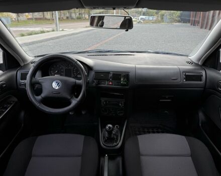 Фольксваген Гольф 2000 у Чернігові на Automoto.ua Чорний Фольксваген Гольф, об'ємом двигуна 1.6 л та пробігом 300 тис. км за 3700 $, фото 6 на Automoto.ua