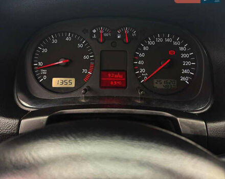 Черный Фольксваген Гольф, объемом двигателя 1.6 л и пробегом 252 тыс. км за 4500 $, фото 15 на Automoto.ua