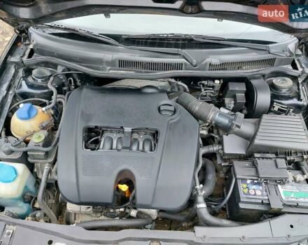 Черный Фольксваген Гольф, объемом двигателя 1.6 л и пробегом 245 тыс. км за 3950 $, фото 17 на Automoto.ua