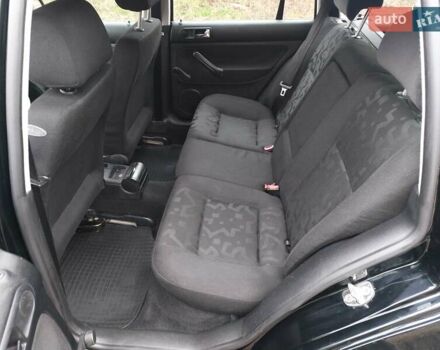 Черный Фольксваген Гольф, объемом двигателя 1.6 л и пробегом 245 тыс. км за 3950 $, фото 21 на Automoto.ua