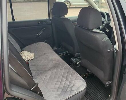 Черный Фольксваген Гольф, объемом двигателя 1.6 л и пробегом 232 тыс. км за 4800 $, фото 4 на Automoto.ua