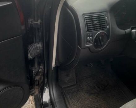 Черный Фольксваген Гольф, объемом двигателя 1.9 л и пробегом 258 тыс. км за 3900 $, фото 1 на Automoto.ua