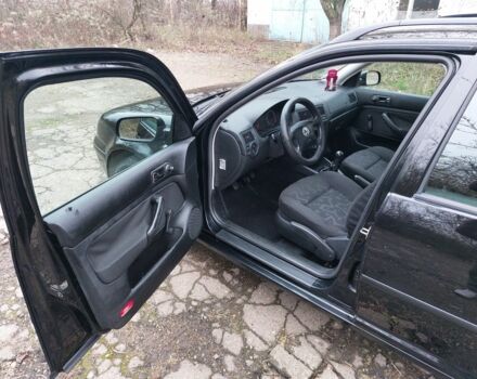 Черный Фольксваген Гольф, объемом двигателя 1.6 л и пробегом 245 тыс. км за 3950 $, фото 9 на Automoto.ua