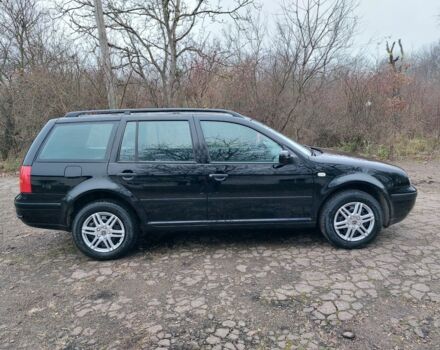 Черный Фольксваген Гольф, объемом двигателя 1.6 л и пробегом 245 тыс. км за 3950 $, фото 2 на Automoto.ua