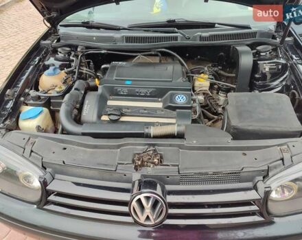 Черный Фольксваген Гольф, объемом двигателя 1.6 л и пробегом 232 тыс. км за 4800 $, фото 14 на Automoto.ua