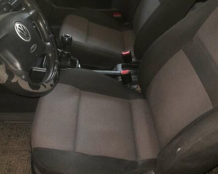 Черный Фольксваген Гольф, объемом двигателя 1.9 л и пробегом 258 тыс. км за 3900 $, фото 5 на Automoto.ua