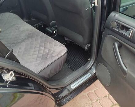 Черный Фольксваген Гольф, объемом двигателя 1.6 л и пробегом 232 тыс. км за 4800 $, фото 8 на Automoto.ua