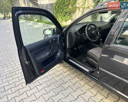 Фольксваген Гольф 2000 в Хмельницком на Automoto.ua Черный Фольксваген Гольф, объемом двигателя 1.6 л и пробегом 220 тыс. км за 3850 $, фото 7 на Automoto.ua