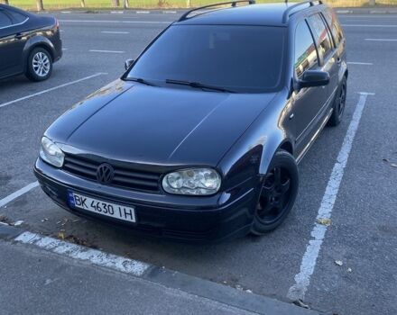 Черный Фольксваген Гольф, объемом двигателя 1.9 л и пробегом 273 тыс. км за 4999 $, фото 1 на Automoto.ua