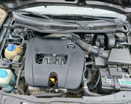 Черный Фольксваген Гольф, объемом двигателя 1.6 л и пробегом 245 тыс. км за 3950 $, фото 10 на Automoto.ua