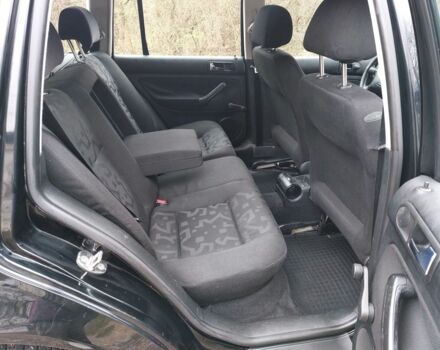 Черный Фольксваген Гольф, объемом двигателя 1.6 л и пробегом 245 тыс. км за 3950 $, фото 17 на Automoto.ua