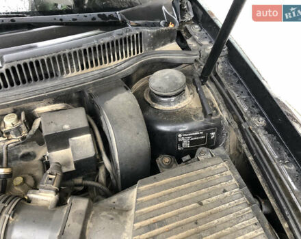 Черный Фольксваген Гольф, объемом двигателя 1.6 л и пробегом 271 тыс. км за 4000 $, фото 11 на Automoto.ua