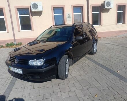 Черный Фольксваген Гольф, объемом двигателя 1.4 л и пробегом 243 тыс. км за 3700 $, фото 2 на Automoto.ua