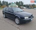 Черный Фольксваген Гольф, объемом двигателя 1.4 л и пробегом 300 тыс. км за 3900 $, фото 1 на Automoto.ua