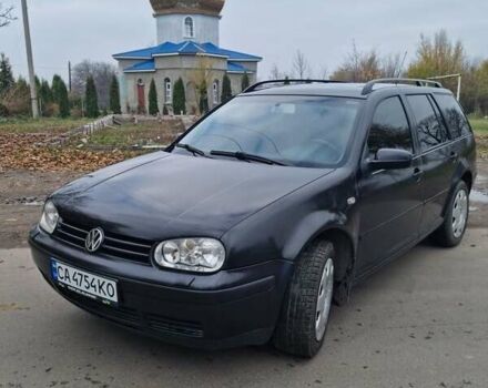 Черный Фольксваген Гольф, объемом двигателя 1.4 л и пробегом 300 тыс. км за 3900 $, фото 7 на Automoto.ua