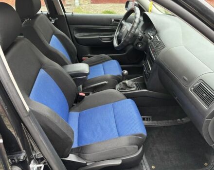 Чорний Фольксваген Гольф, об'ємом двигуна 2 л та пробігом 234 тис. км за 4900 $, фото 9 на Automoto.ua