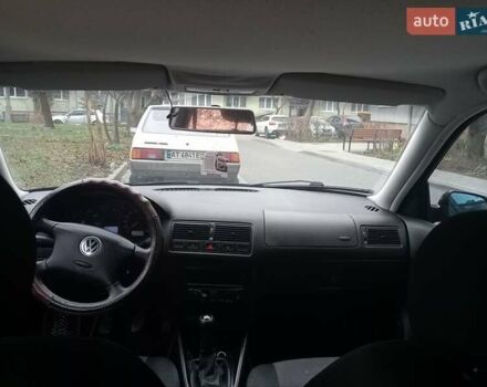 Черный Фольксваген Гольф, объемом двигателя 1.39 л и пробегом 280 тыс. км за 3600 $, фото 10 на Automoto.ua