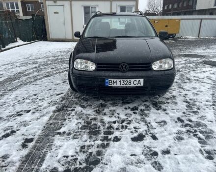 Черный Фольксваген Гольф, объемом двигателя 1.6 л и пробегом 280 тыс. км за 3700 $, фото 1 на Automoto.ua