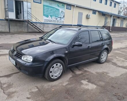 Черный Фольксваген Гольф, объемом двигателя 1.4 л и пробегом 300 тыс. км за 3900 $, фото 3 на Automoto.ua