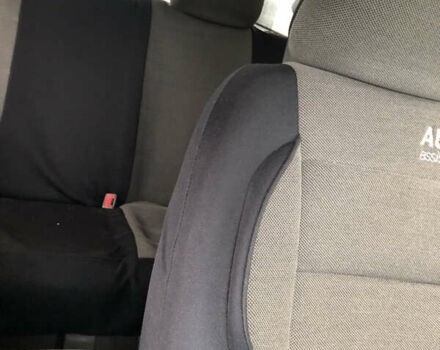 Черный Фольксваген Гольф, объемом двигателя 1.6 л и пробегом 271 тыс. км за 4000 $, фото 6 на Automoto.ua