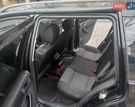 Черный Фольксваген Гольф, объемом двигателя 1.39 л и пробегом 280 тыс. км за 3600 $, фото 18 на Automoto.ua