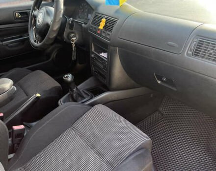 Черный Фольксваген Гольф, объемом двигателя 1.6 л и пробегом 251 тыс. км за 4300 $, фото 17 на Automoto.ua