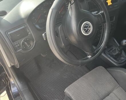 Черный Фольксваген Гольф, объемом двигателя 1.6 л и пробегом 251 тыс. км за 4300 $, фото 14 на Automoto.ua