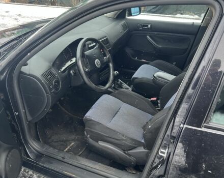 Черный Фольксваген Гольф, объемом двигателя 1.6 л и пробегом 280 тыс. км за 3700 $, фото 13 на Automoto.ua