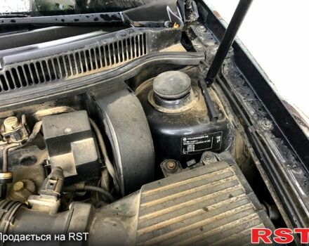 Черный Фольксваген Гольф, объемом двигателя 1.6 л и пробегом 271 тыс. км за 4000 $, фото 7 на Automoto.ua