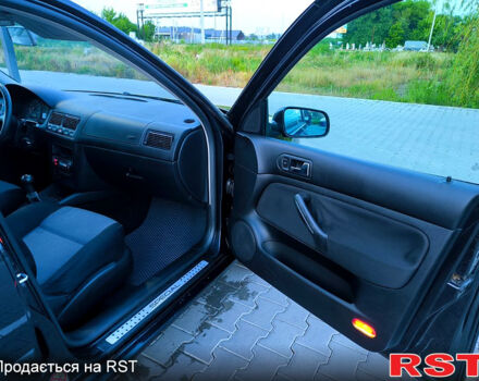 Чорний Фольксваген Гольф, об'ємом двигуна 1.6 л та пробігом 292 тис. км за 4500 $, фото 10 на Automoto.ua