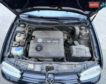 Черный Фольксваген Гольф, объемом двигателя 1.6 л и пробегом 272 тыс. км за 4500 $, фото 35 на Automoto.ua