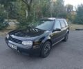 Черный Фольксваген Гольф, объемом двигателя 1.6 л и пробегом 200 тыс. км за 1700 $, фото 1 на Automoto.ua