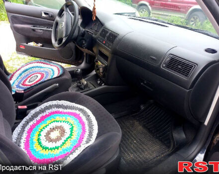 Чорний Фольксваген Гольф, об'ємом двигуна 1.6 л та пробігом 226 тис. км за 4700 $, фото 10 на Automoto.ua