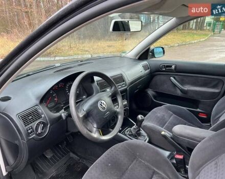 Черный Фольксваген Гольф, объемом двигателя 1.6 л и пробегом 241 тыс. км за 4200 $, фото 32 на Automoto.ua