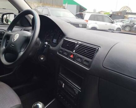 Черный Фольксваген Гольф, объемом двигателя 1.39 л и пробегом 212 тыс. км за 4700 $, фото 17 на Automoto.ua