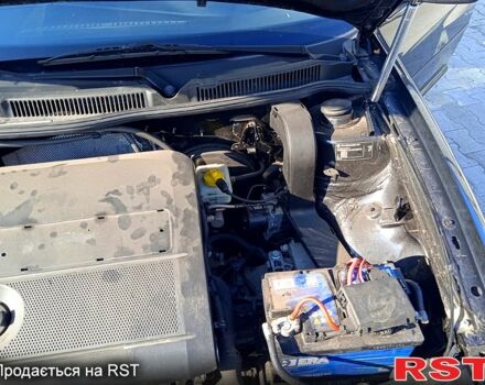 Черный Фольксваген Гольф, объемом двигателя 1.6 л и пробегом 200 тыс. км за 4800 $, фото 4 на Automoto.ua