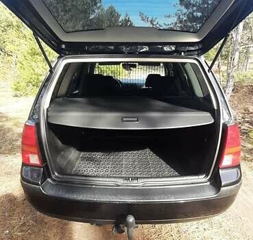 Черный Фольксваген Гольф, объемом двигателя 1.9 л и пробегом 314 тыс. км за 5000 $, фото 10 на Automoto.ua