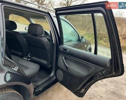 Черный Фольксваген Гольф, объемом двигателя 1.6 л и пробегом 136 тыс. км за 5700 $, фото 25 на Automoto.ua