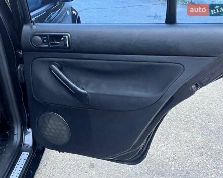 Черный Фольксваген Гольф, объемом двигателя 1.6 л и пробегом 272 тыс. км за 4500 $, фото 14 на Automoto.ua