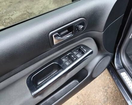 Черный Фольксваген Гольф, объемом двигателя 1.39 л и пробегом 212 тыс. км за 4700 $, фото 19 на Automoto.ua