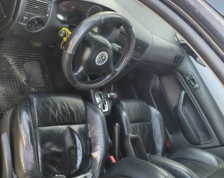 Черный Фольксваген Гольф, объемом двигателя 1.9 л и пробегом 350 тыс. км за 2628 $, фото 2 на Automoto.ua