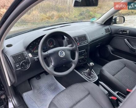 Черный Фольксваген Гольф, объемом двигателя 1.6 л и пробегом 136 тыс. км за 5700 $, фото 41 на Automoto.ua