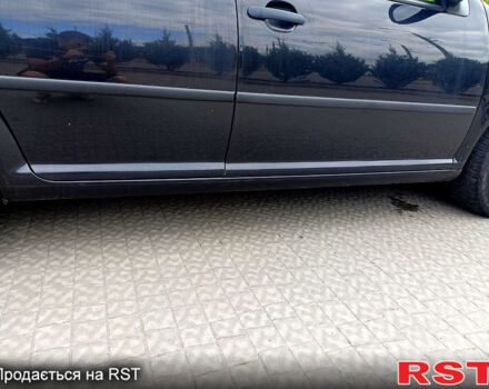 Черный Фольксваген Гольф, объемом двигателя 1.6 л и пробегом 215 тыс. км за 4300 $, фото 7 на Automoto.ua