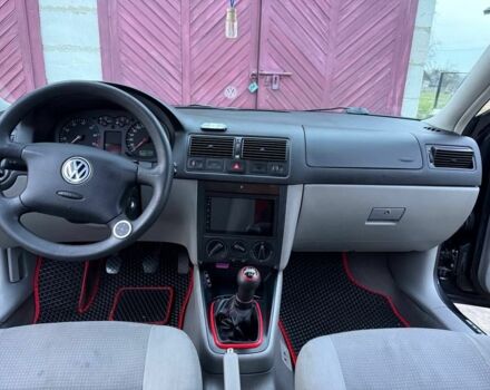 Чорний Фольксваген Гольф, об'ємом двигуна 1.6 л та пробігом 340 тис. км за 4200 $, фото 6 на Automoto.ua