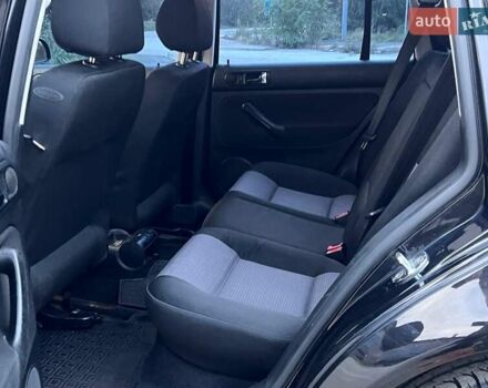 Черный Фольксваген Гольф, объемом двигателя 1.6 л и пробегом 272 тыс. км за 4500 $, фото 21 на Automoto.ua